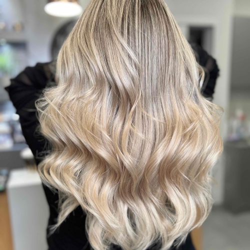 Flot hårfarvning med balayage nær Ringe